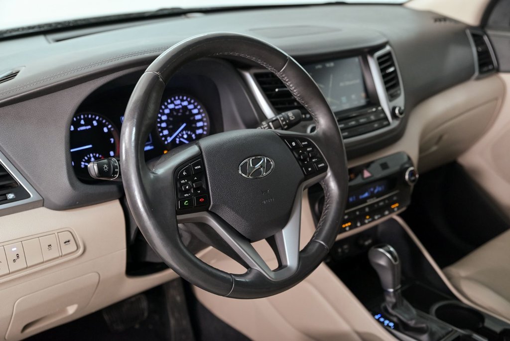 Hyundai Tucson Luxury 2017 à Brossard, Québec - 11 - w1024h768px
