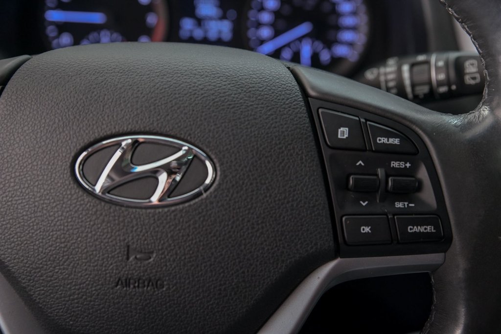 2017 Hyundai Tucson Luxury in Brossard, Quebec - 16 - w1024h768px