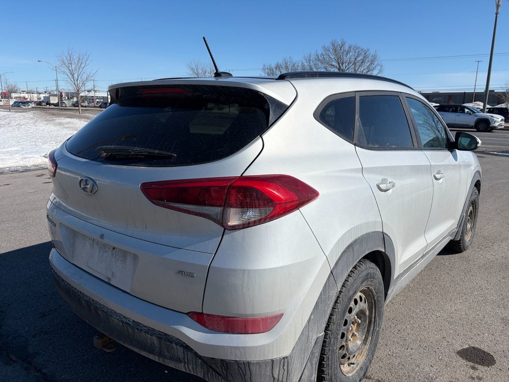 2017 Hyundai Tucson Luxury in Brossard, Quebec - 6 - w1024h768px