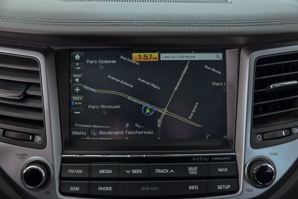 2017 Hyundai Tucson Luxury in Brossard, Quebec - 18 - w1024h768px