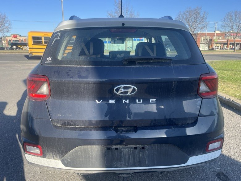 2023 Hyundai Venue Preferred in Brossard, Quebec - 6 - w1024h768px