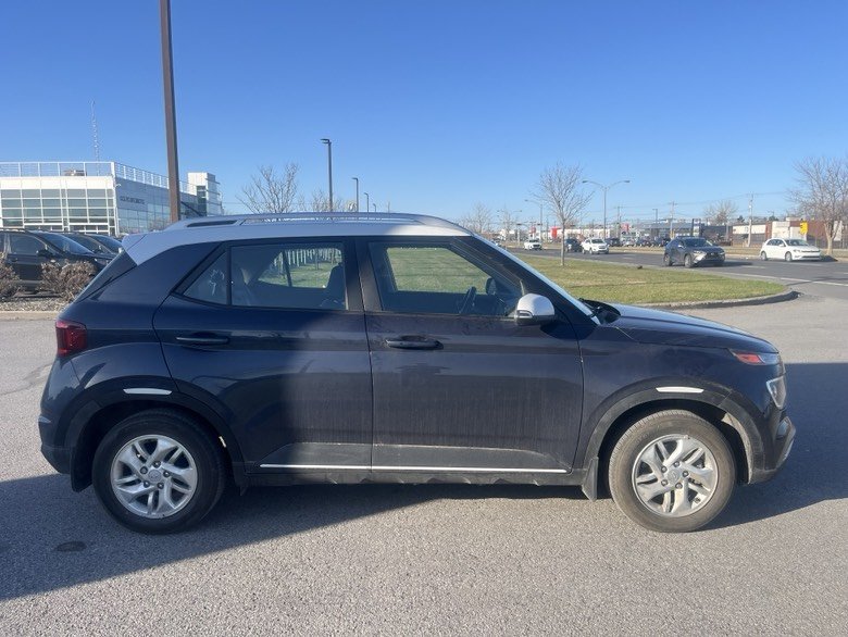 2023 Hyundai Venue Preferred in Brossard, Quebec - 8 - w1024h768px