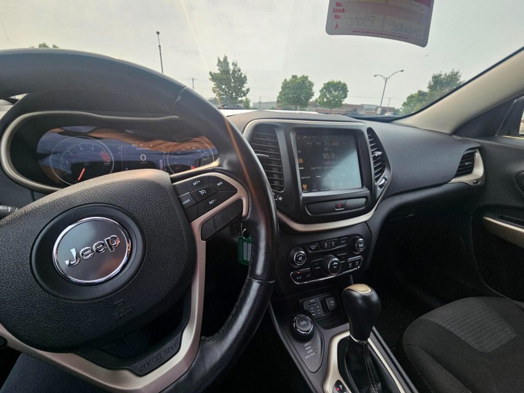 2018 Jeep Cherokee North in Brossard, Quebec - 11 - w1024h768px