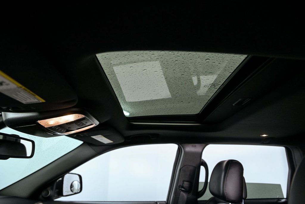 2016 Jeep Grand Cherokee Limited in Brossard, Quebec - 23 - w1024h768px