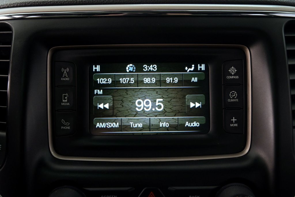 2016 Jeep Grand Cherokee Limited in Brossard, Quebec - 18 - w1024h768px