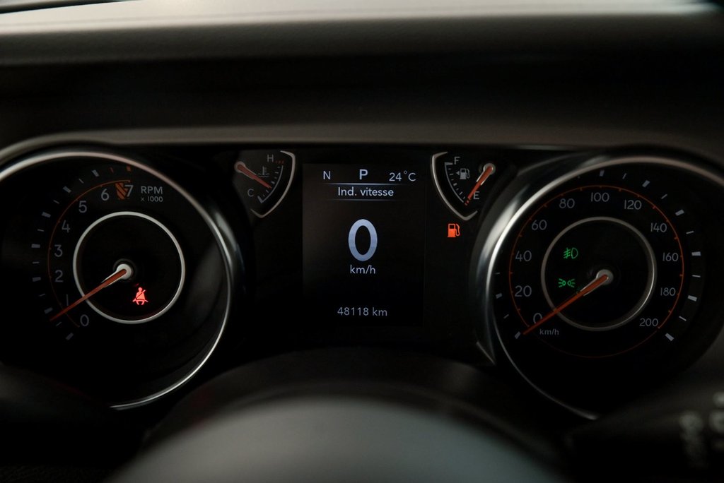 2022 Jeep Wrangler Sport in Brossard, Quebec - 10 - w1024h768px