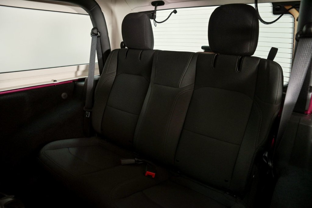 2022 Jeep Wrangler Sport in Brossard, Quebec - 19 - w1024h768px