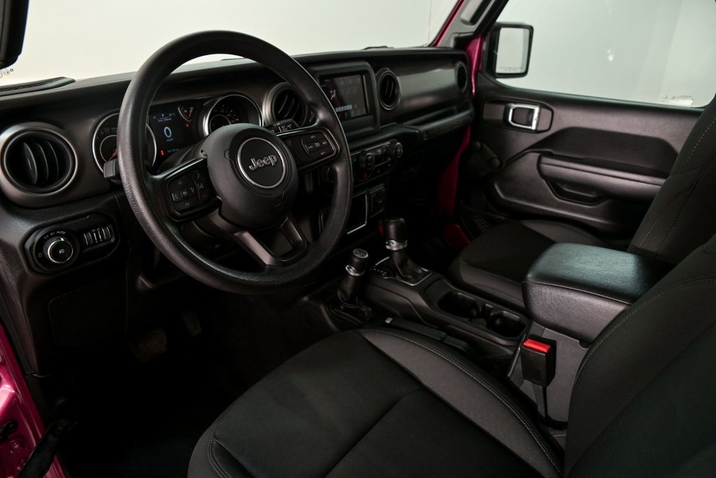 2022 Jeep Wrangler Sport in Brossard, Quebec - 9 - w1024h768px