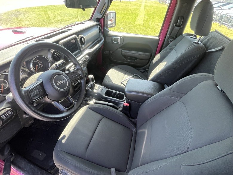 Jeep Wrangler Sport 2022 à Brossard, Québec - 9 - w1024h768px
