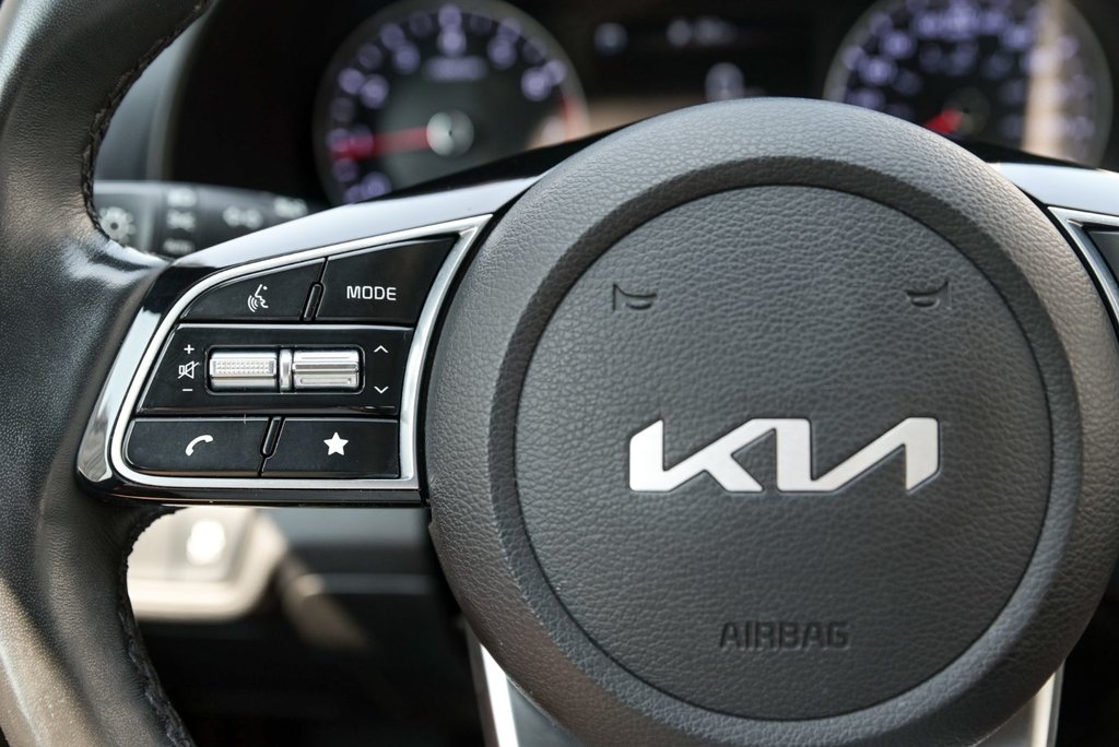 2023 Kia Forte LX,CAMERA DE RECUL, CARPLAY in Brossard, Quebec - 14 - w1024h768px