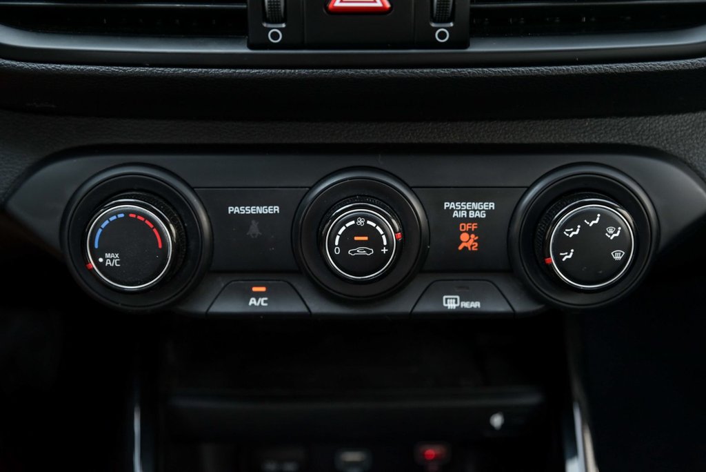 2023 Kia Forte LX,CAMERA DE RECUL, CARPLAY in Brossard, Quebec - 17 - w1024h768px