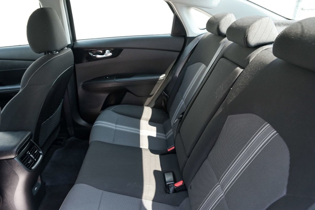 2023 Kia Forte LX,CAMERA DE RECUL, CARPLAY in Brossard, Quebec - 20 - w1024h768px