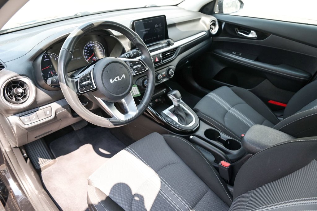 2023 Kia Forte LX,CAMERA DE RECUL, CARPLAY in Brossard, Quebec - 10 - w1024h768px
