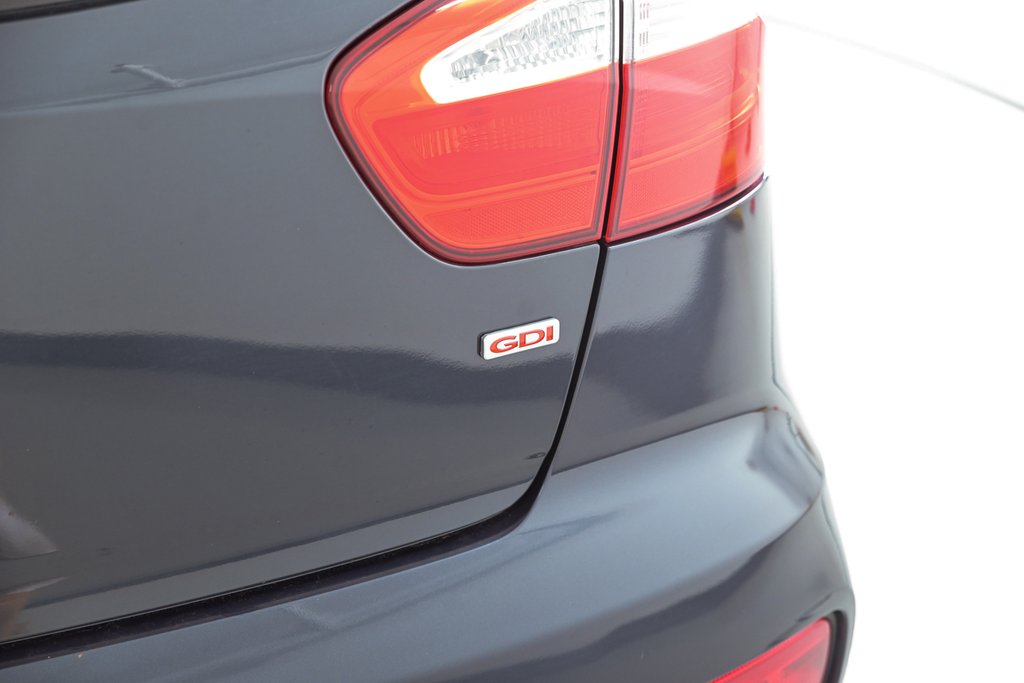 Kia Rio  2016 à Brossard, Québec - 8 - w1024h768px