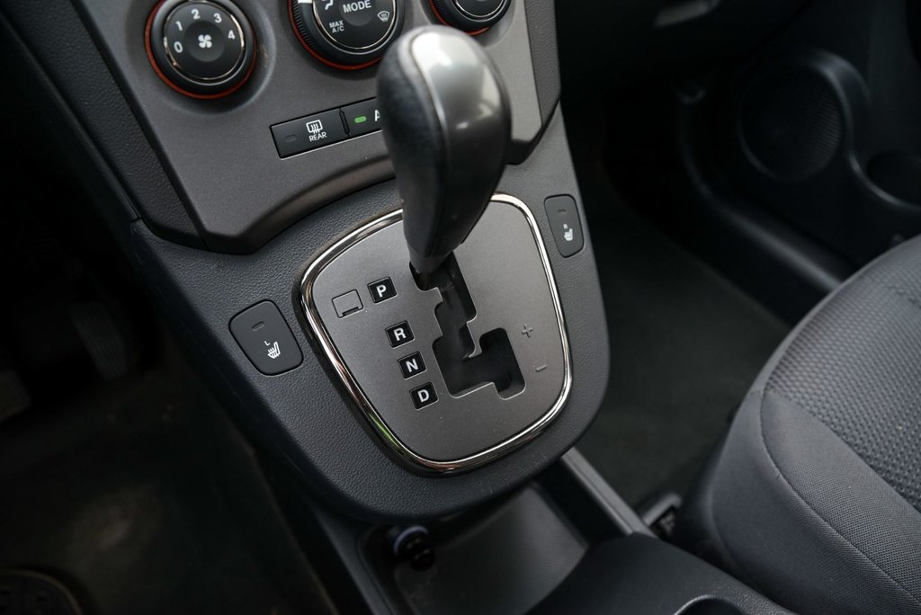 2012 Kia Rondo in Brossard, Quebec - 17 - w1024h768px