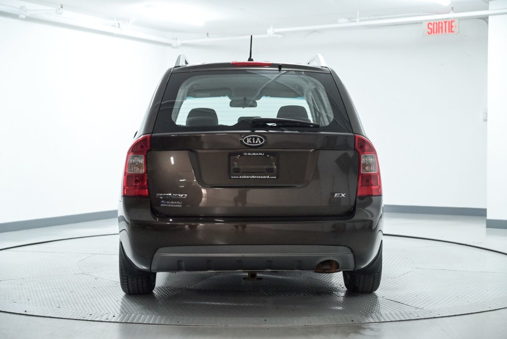 2012 Kia Rondo in Brossard, Quebec - 2 - w1024h768px