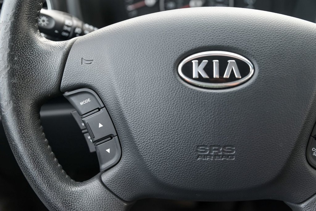 2012 Kia Rondo in Brossard, Quebec - 14 - w1024h768px