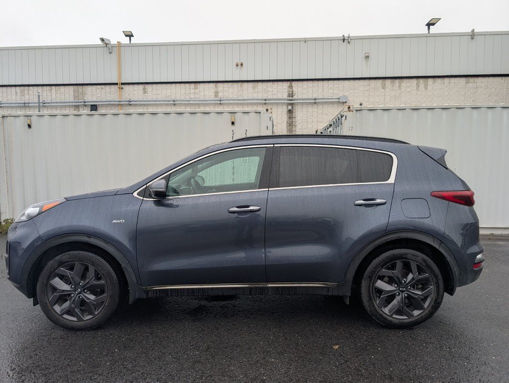 Kia Sportage  2022 à Brossard, Québec - 2 - w1024h768px
