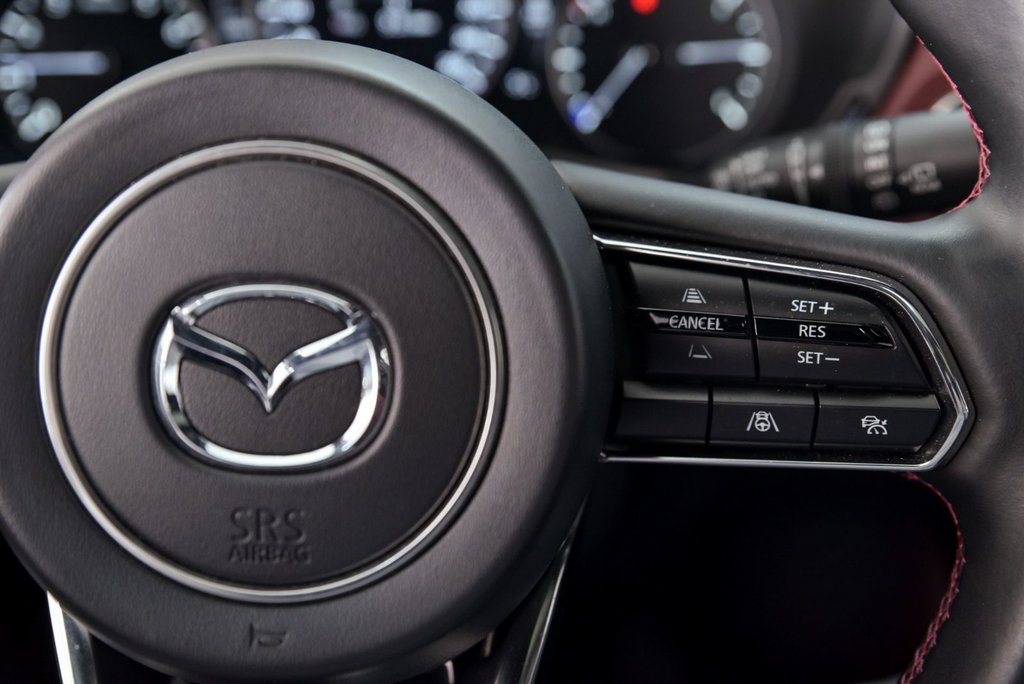 2025 Mazda CX-70 MHEV GT-P in Brossard, Quebec - 17 - w1024h768px