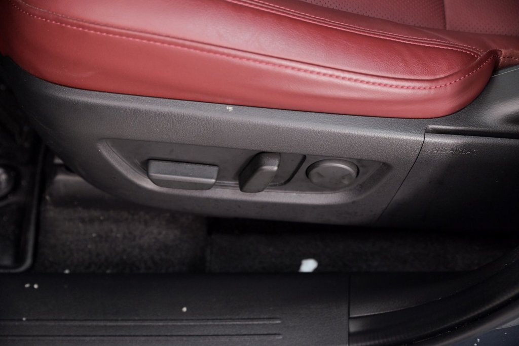 2025 Mazda CX-70 MHEV GT-P in Brossard, Quebec - 12 - w1024h768px