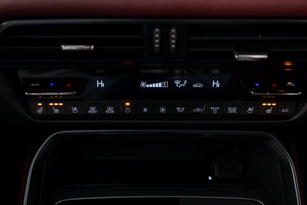 2025 Mazda CX-70 MHEV GT-P in Brossard, Quebec - 22 - w1024h768px