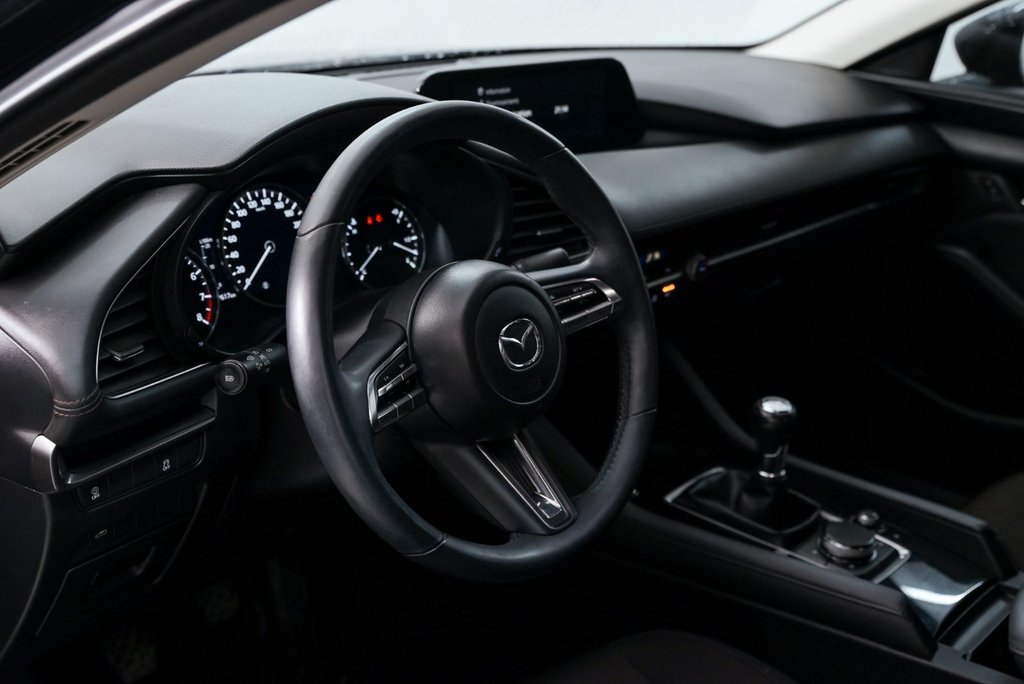 2021 Mazda 3 GS // CARPLAY // MAG// LUMIERE HAUTE AUTOMATIQUE in Brossard, Quebec - 11 - w1024h768px