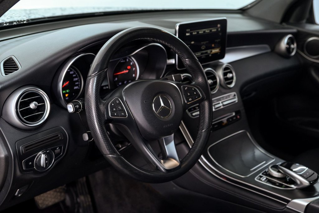Mercedes-Benz GLC 300 2018 à Brossard, Québec - 11 - w1024h768px