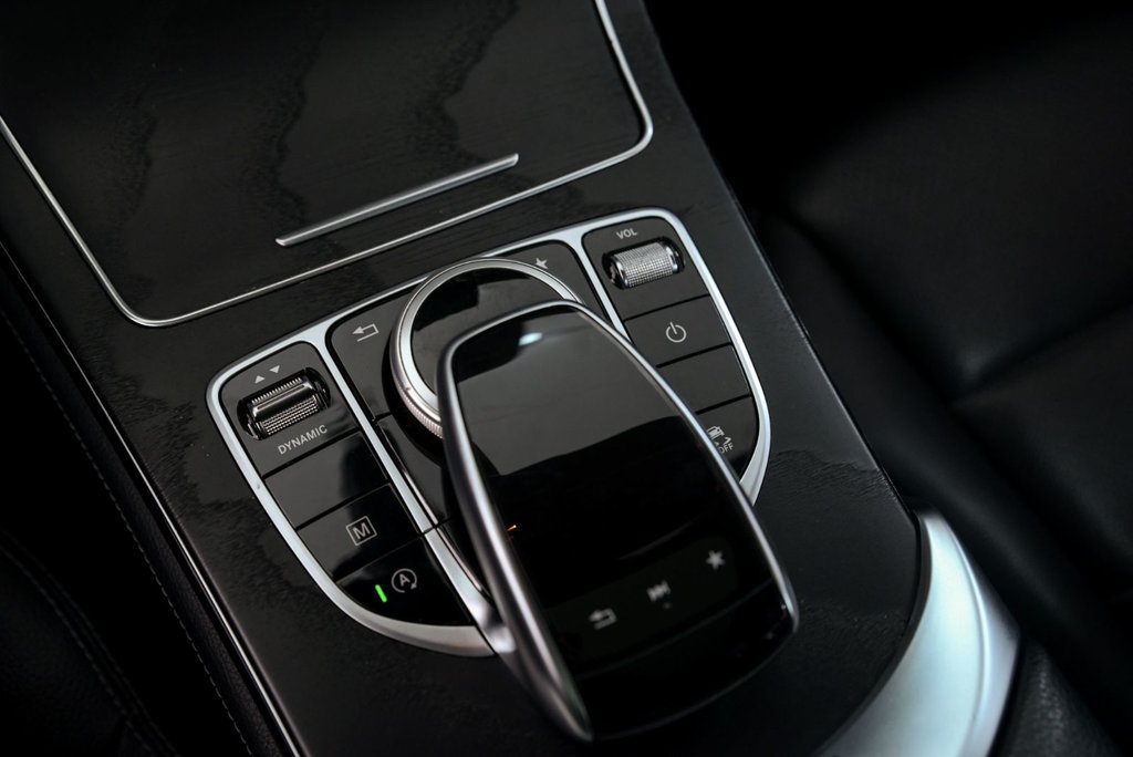 Mercedes-Benz GLC 300 2018 à Brossard, Québec - 22 - w1024h768px