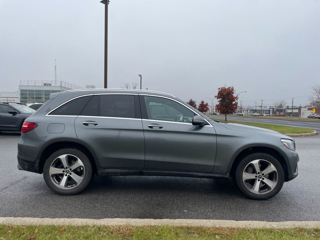 Mercedes-Benz GLC 300 2018 à Brossard, Québec - 7 - w1024h768px