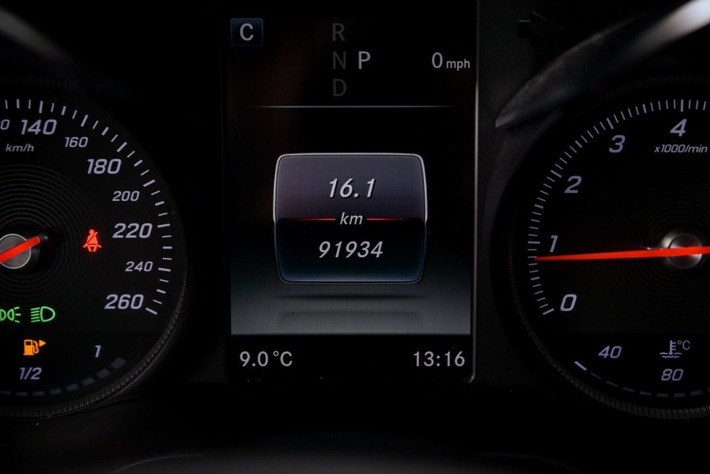 Mercedes-Benz GLC 300 2018 à Brossard, Québec - 15 - w1024h768px