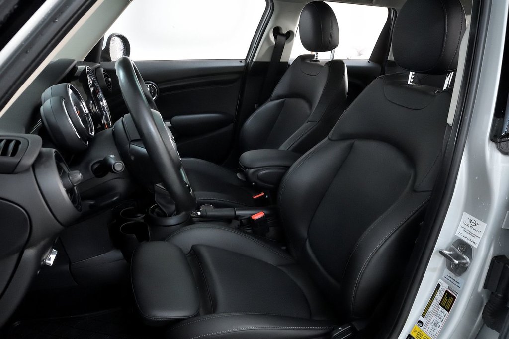 2019 MINI 5 Door Cooper in Brossard, Quebec - 26 - w1024h768px