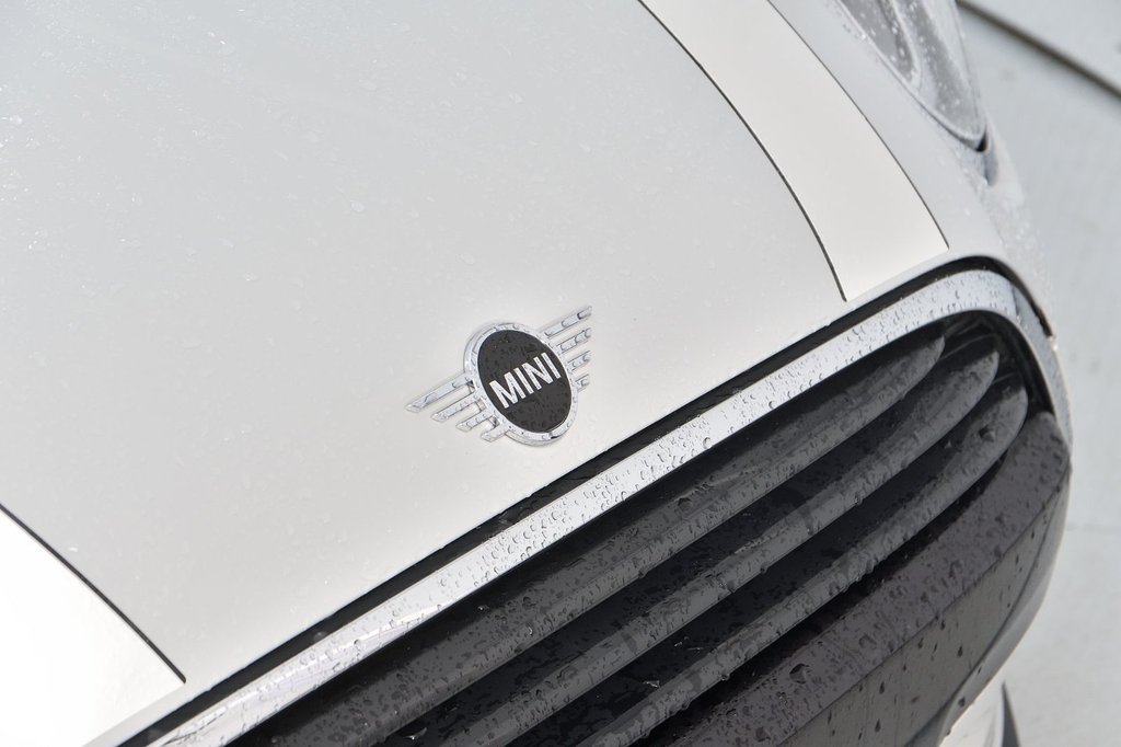 2019 MINI 5 Door Cooper in Brossard, Quebec - 7 - w1024h768px