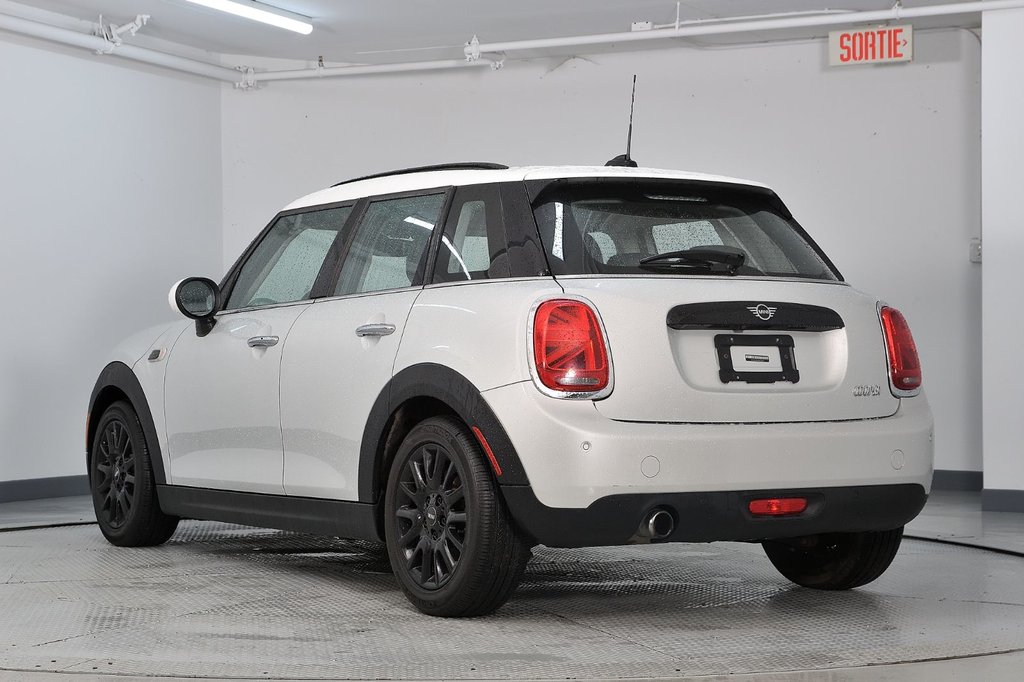 2019 MINI 5 Door Cooper in Brossard, Quebec - 5 - w1024h768px