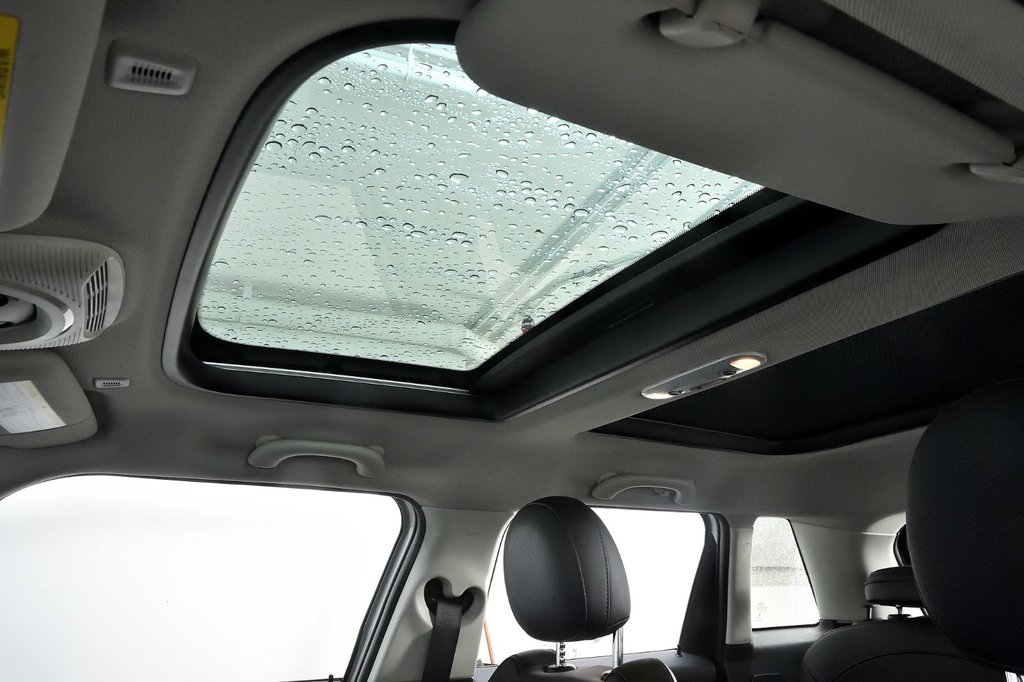 2019 MINI 5 Door Cooper in Brossard, Quebec - 27 - w1024h768px