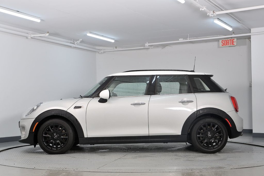 2019 MINI 5 Door Cooper in Brossard, Quebec - 4 - w1024h768px
