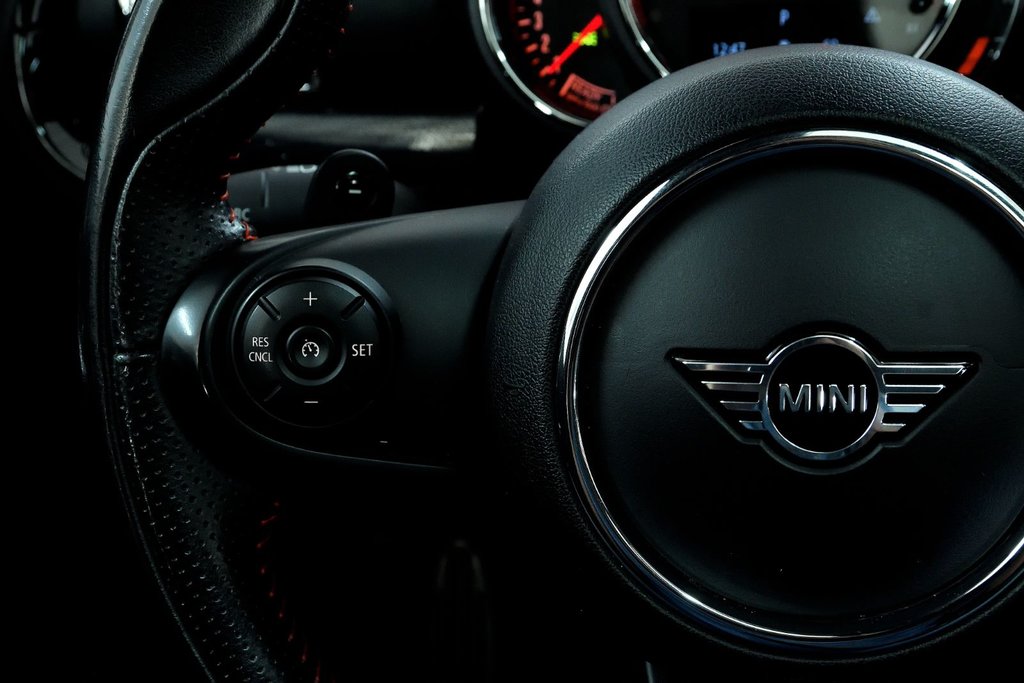 2020 MINI Clubman John Cooper Works in Brossard, Quebec - 29 - w1024h768px