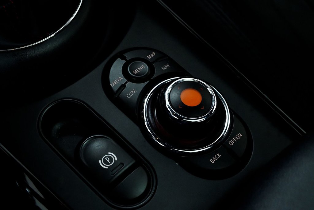 2020 MINI Clubman John Cooper Works in Brossard, Quebec - 24 - w1024h768px