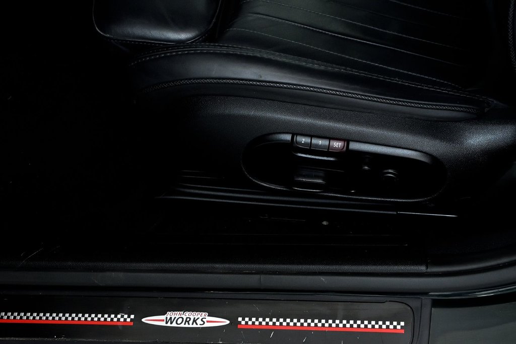 2020 MINI Clubman John Cooper Works in Brossard, Quebec - 14 - w1024h768px