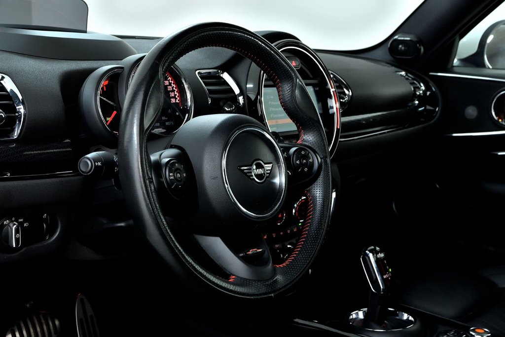 2020 MINI Clubman John Cooper Works in Brossard, Quebec - 12 - w1024h768px