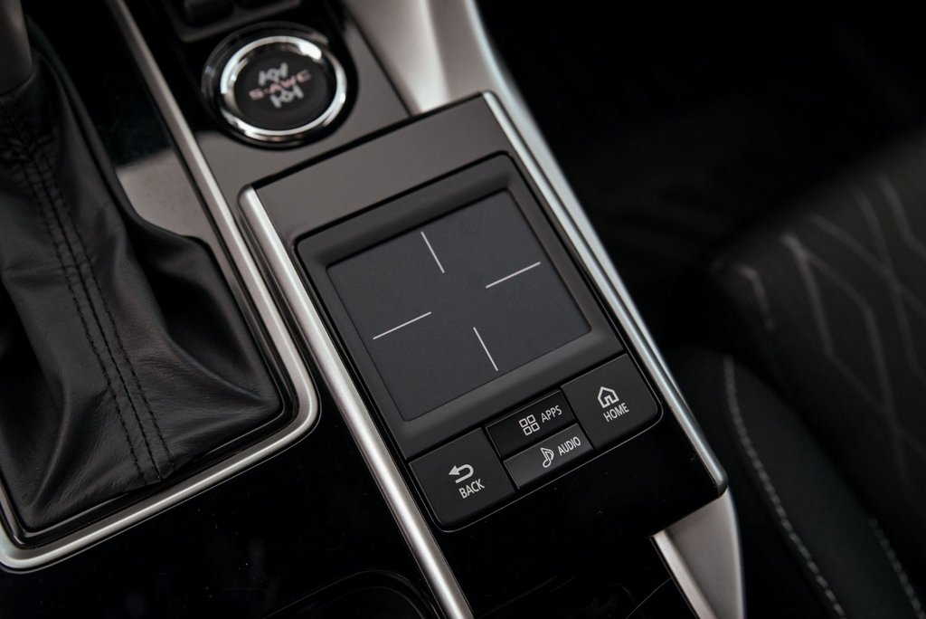 2020 Mitsubishi Eclipse Cross in Brossard, Quebec - 23 - w1024h768px
