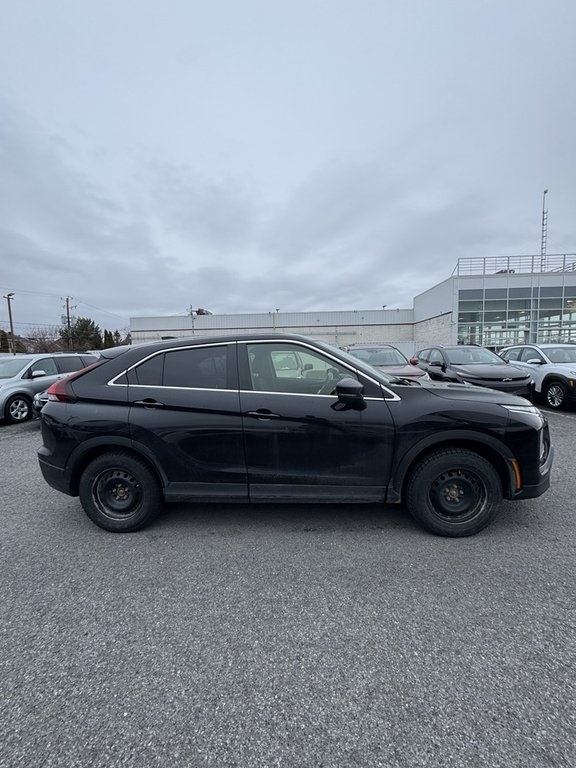 2023 Mitsubishi Eclipse Cross ES in Brossard, Quebec - 6 - w1024h768px