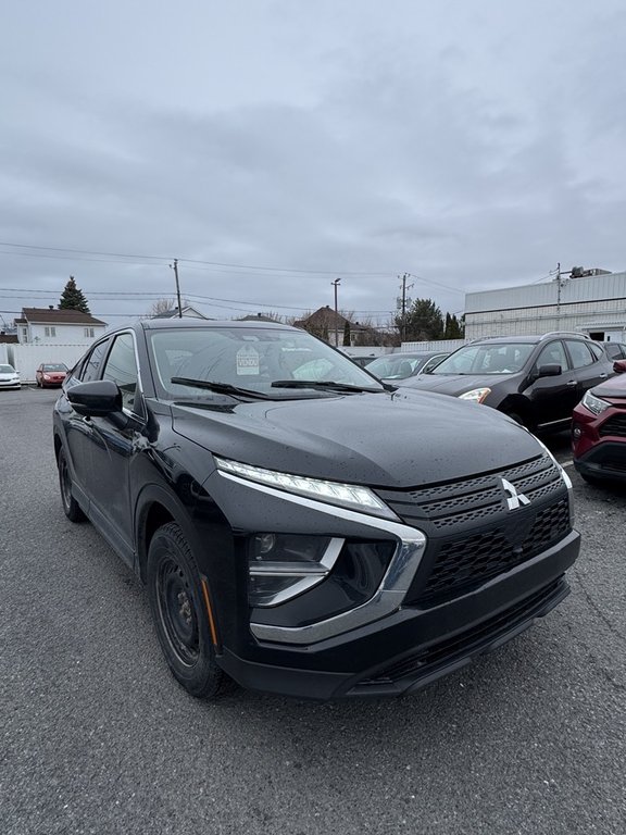2023 Mitsubishi Eclipse Cross ES in Brossard, Quebec - 1 - w1024h768px
