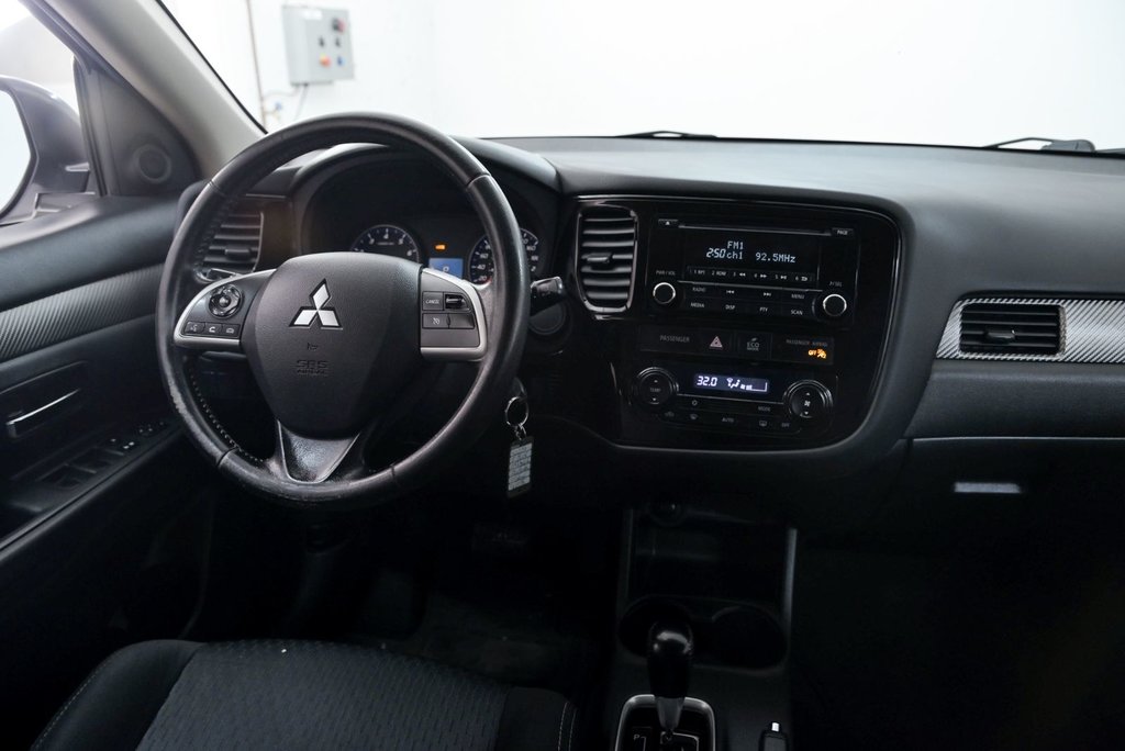 2015 Mitsubishi Outlander ES in Brossard, Quebec - 21 - w1024h768px