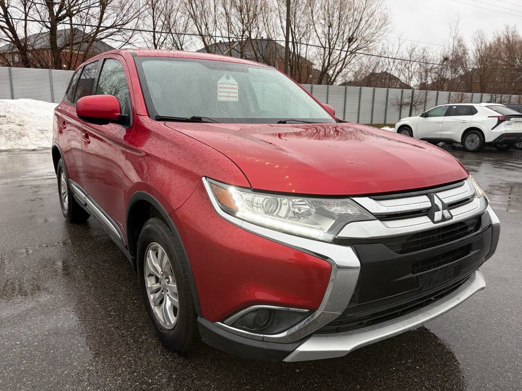 2016 Mitsubishi Outlander ES in Brossard, Quebec - 3 - w1024h768px