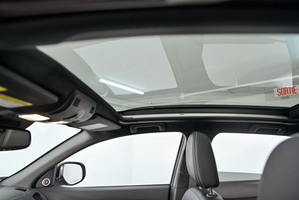 2022 Mitsubishi RVR GT in Brossard, Quebec - 23 - w1024h768px