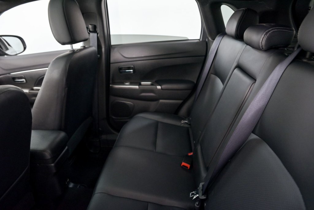2022 Mitsubishi RVR GT in Brossard, Quebec - 24 - w1024h768px