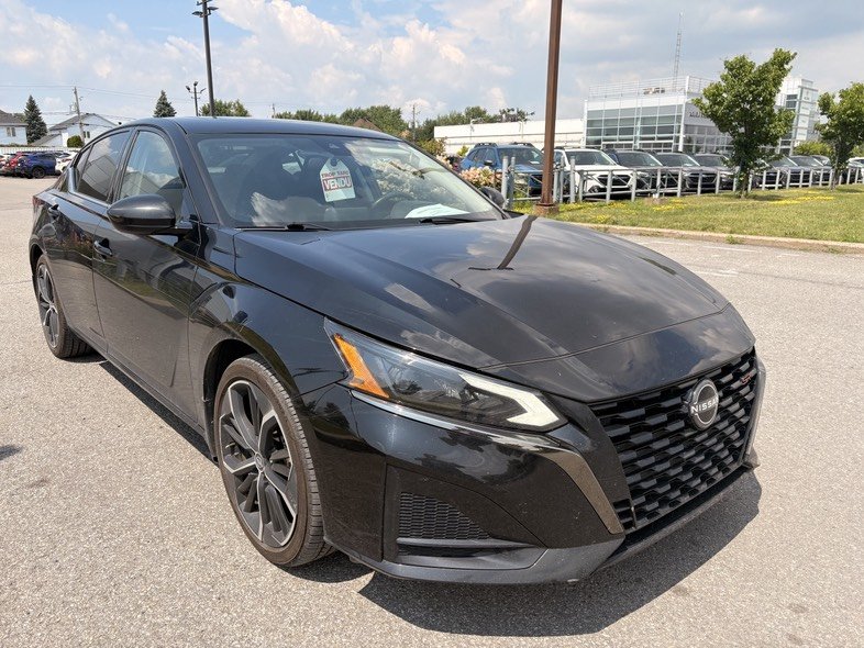Nissan Altima SR 2024 à Brossard, Québec - 3 - w1024h768px