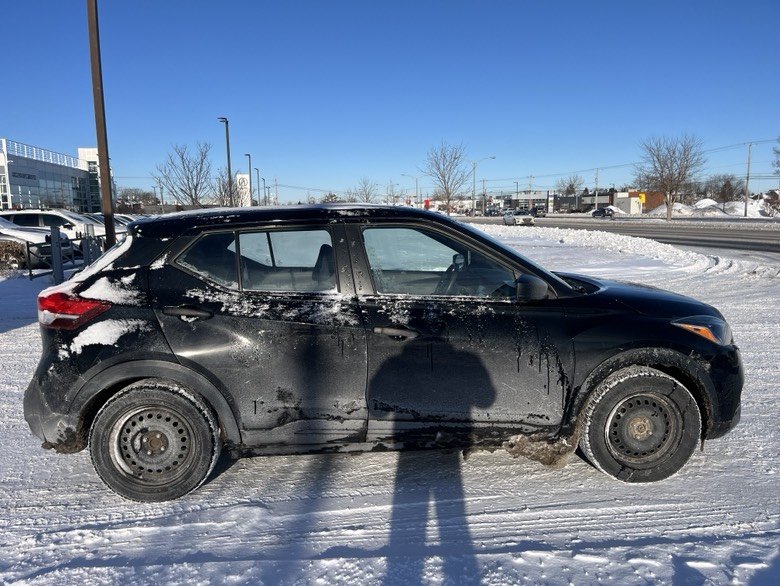 2020 Nissan Kicks S in Brossard, Quebec - 4 - w1024h768px
