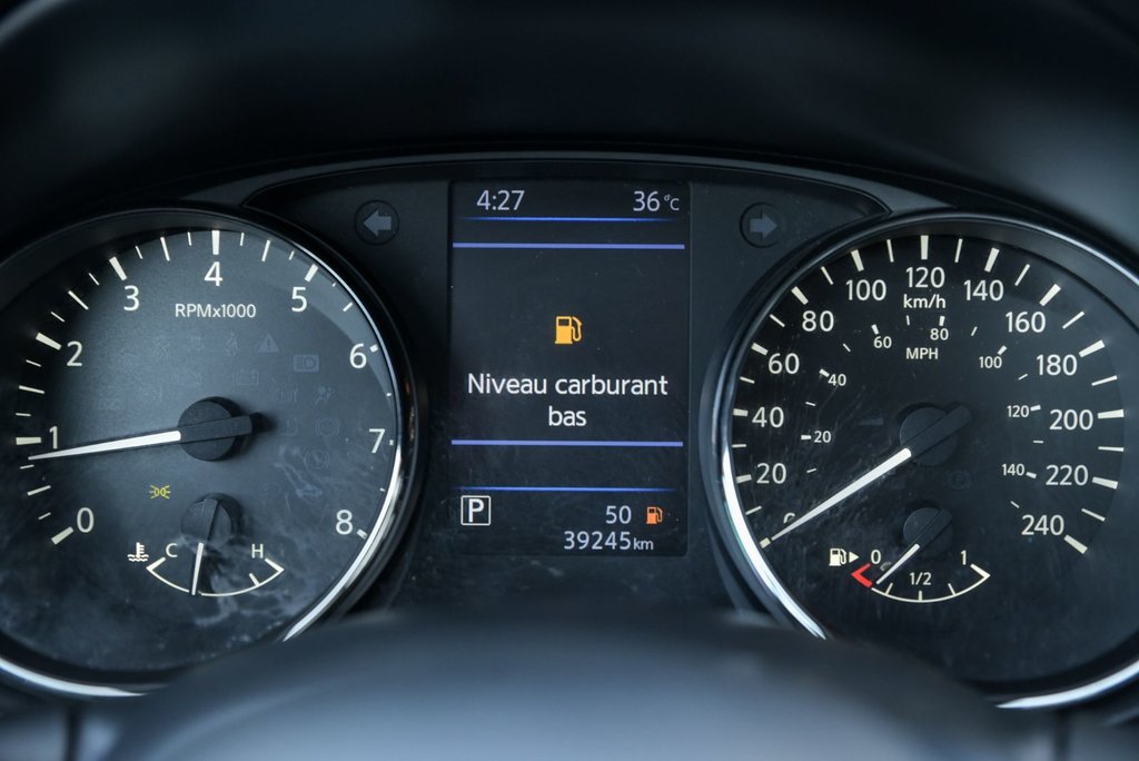 2021 Nissan Qashqai SL in Brossard, Quebec - 13 - w1024h768px