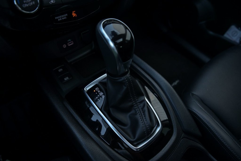2021 Nissan Qashqai SL in Brossard, Quebec - 20 - w1024h768px